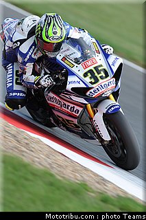sbk_crutchlow_05_france_2010.jpg