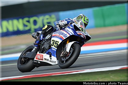 sbk_crutchlow_06_france_2010.jpg