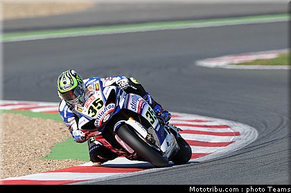 sbk_crutchlow_08_france_2010.jpg