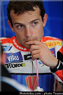 sbk_guintoli_02_france_2010.JPG