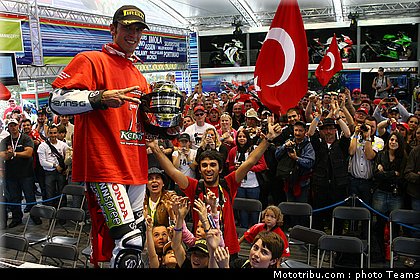 supersport_sofuoglu_25_france_2010.jpg