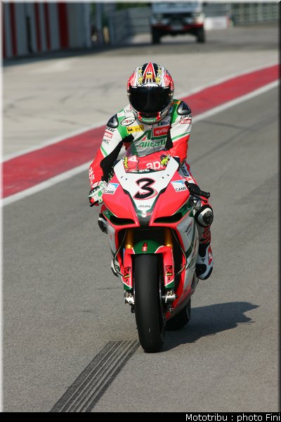 sbk_biaggi_4_test_imola_2010