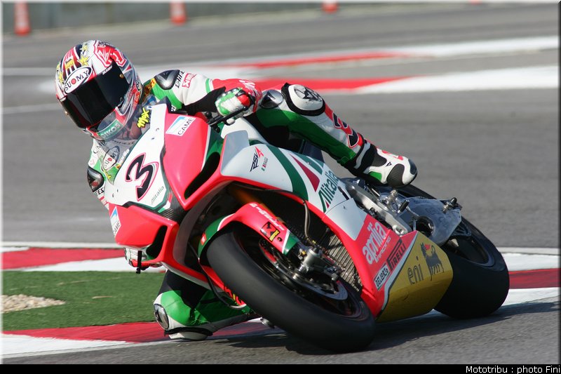 sbk_biaggi_8_test_imola_2010