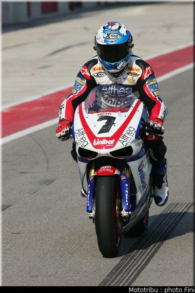 sbk_checa_3_test_imola_2010