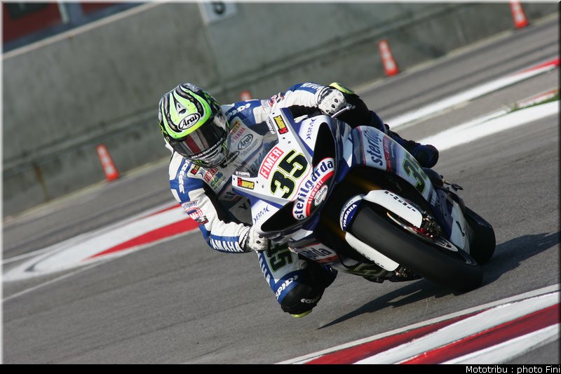 sbk_crutchlow_8_test_imola_2010