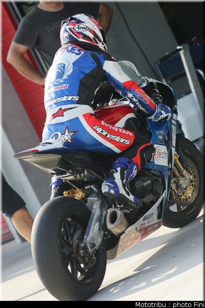 sbk_parkes_1_test_imola_2010