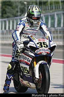 sbk_crutchlow_1_test_imola_2010.JPG