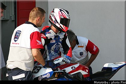 sbk_parkes_3_test_imola_2010.JPG
