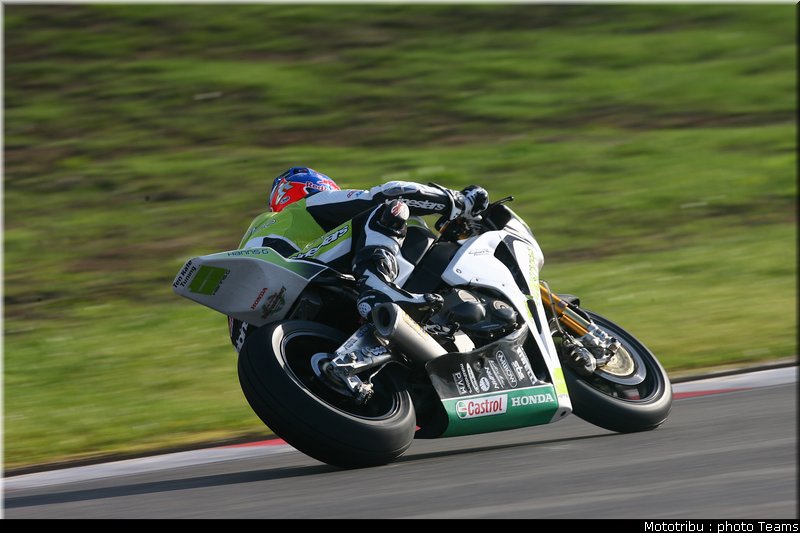 rea_4_sbk_test_portimao_janvier_2010_037