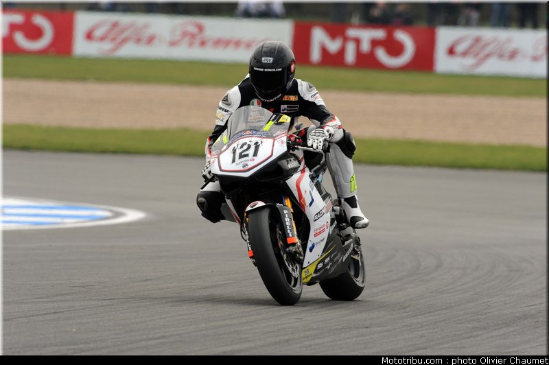 sbk_berger_13_angleterre_donington_2011
