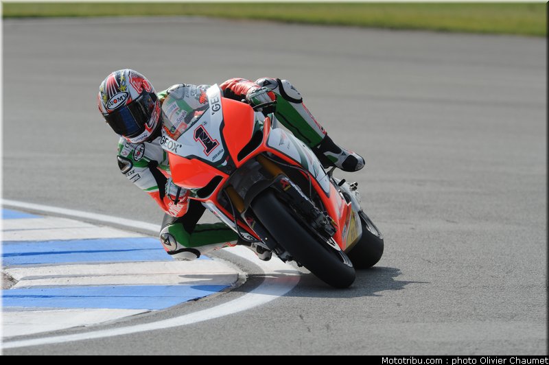 sbk_biaggi_03_angleterre_donington_2011
