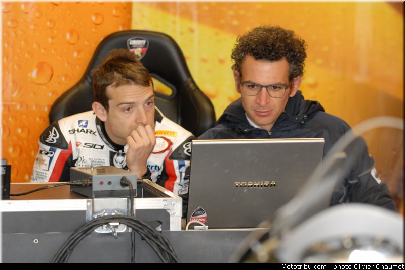sbk_guintoli_2_angleterre_donington_2011