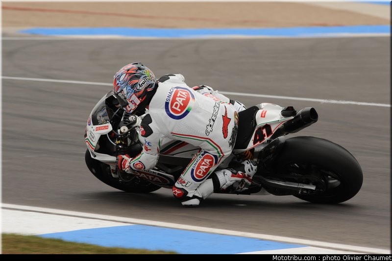 sbk_haga_08_angleterre_donington_2011