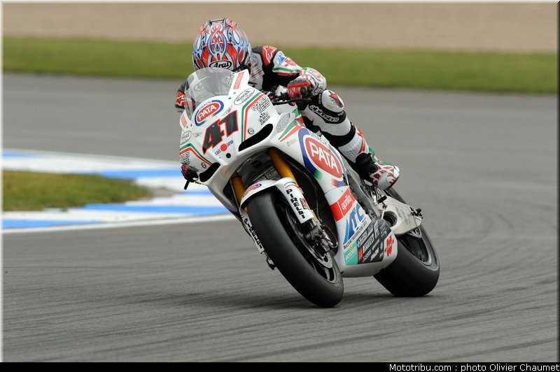 sbk_haga_11_angleterre_donington_2011