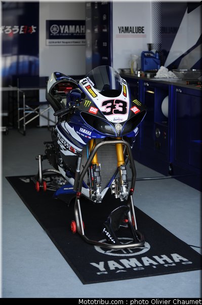 sbk_melandri_06_angleterre_donington_2011