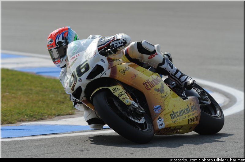 sbk_smrz_2_angleterre_donington_2011