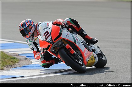 sbk_camier_1_angleterre_donington_2011.jpg