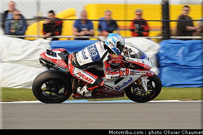 sbk_checa_04_angleterre_donington_2011.jpg