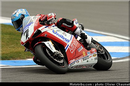 sbk_checa_11_angleterre_donington_2011.jpg