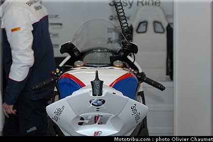 sbk_corser_7_angleterre_donington_2011.jpg