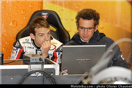 sbk_guintoli_2_angleterre_donington_2011.jpg