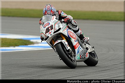 sbk_haga_11_angleterre_donington_2011.jpg