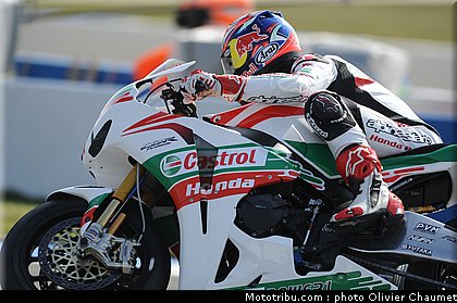 sbk_rea_01_angleterre_donington_2011.jpg