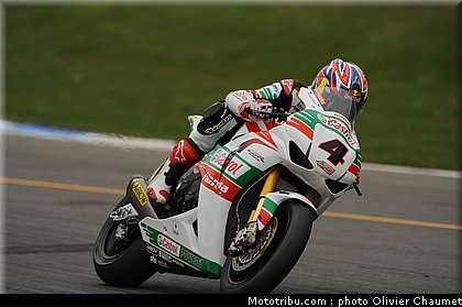 sbk_rea_08_angleterre_donington_2011.jpg