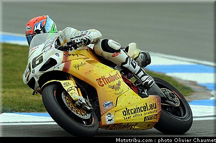 sbk_smrz_4_angleterre_donington_2011.jpg