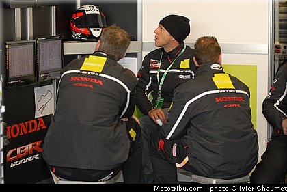 supersport_foret_6_angleterre_donington_2011.jpg