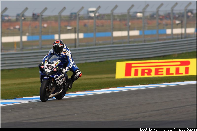 sbk_melandri_07_angleterre_donington_2011