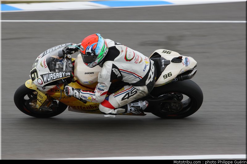 sbk_smrz_17_angleterre_donington_2011