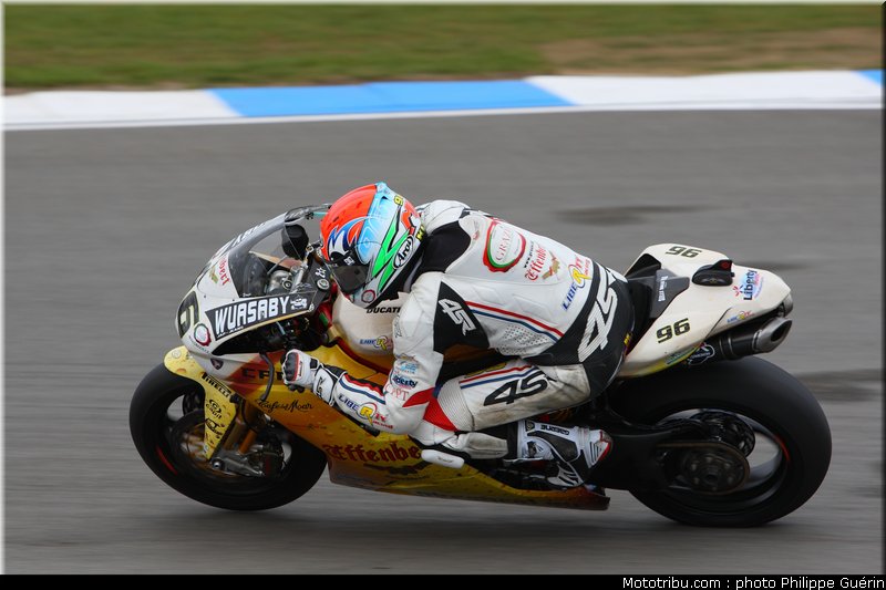 sbk_smrz_18_angleterre_donington_2011