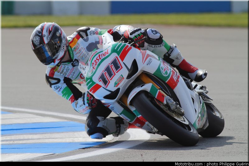 sbk_xaus_08_angleterre_donington_2011