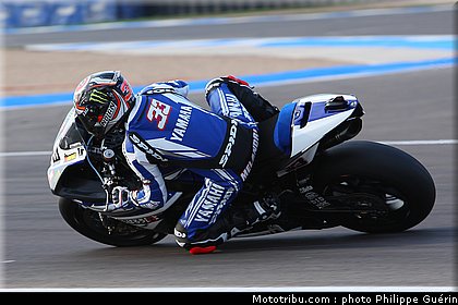 sbk_melandri_10_angleterre_donington_2011.JPG