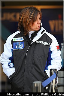 sbk_pitbabes_11_angleterre_donington_2011.JPG