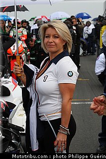 sbk_pitbabes_15_angleterre_donington_2011.JPG