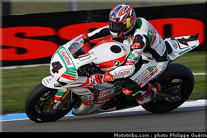 sbk_rea_05_angleterre_donington_2011.JPG