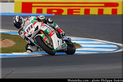 sbk_xaus_01_angleterre_donington_2011.JPG