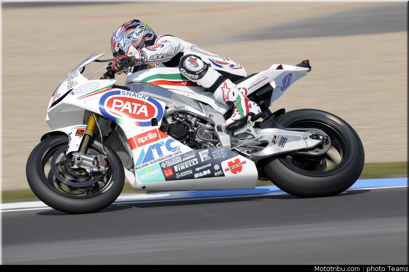 sbk_haga_07_angleterre_donington_2011
