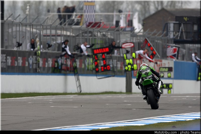 sbk_lascorz_06_angleterre_donington_2011
