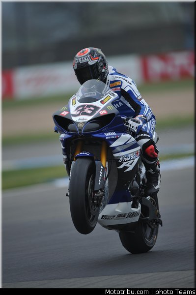 sbk_melandri_06_angleterre_donington_2011