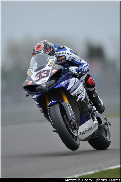 sbk_melandri_07_angleterre_donington_2011