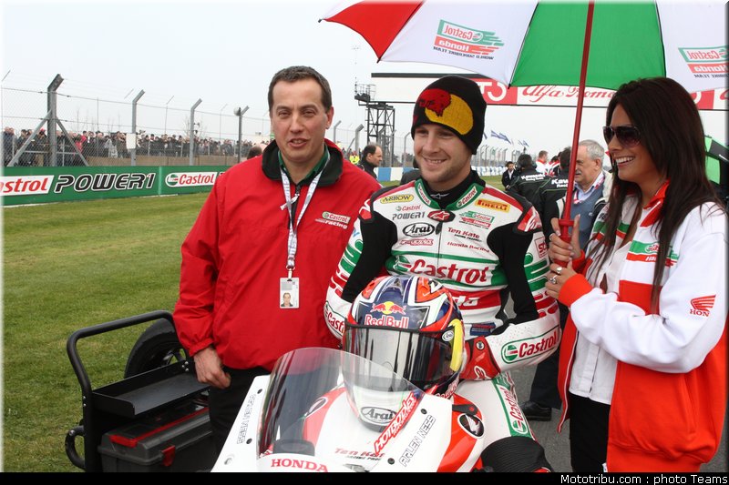 sbk_rea_03_angleterre_donington_2011