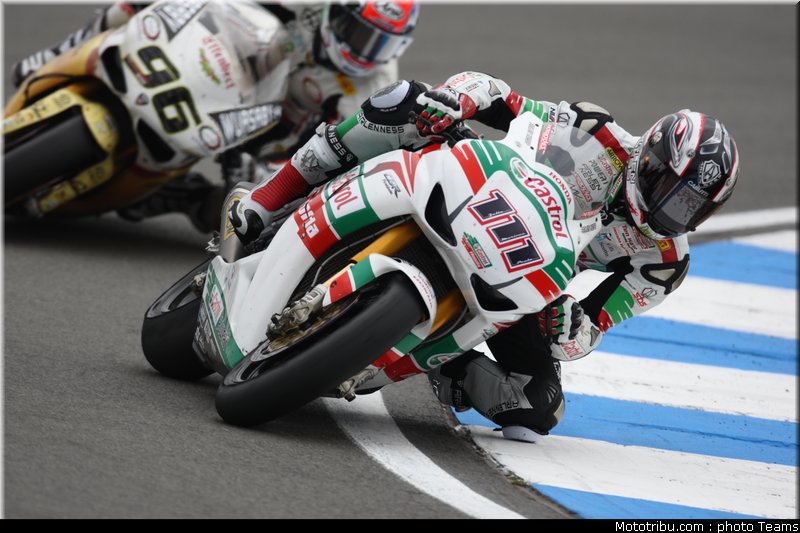 sbk_xaus_03_angleterre_donington_2011
