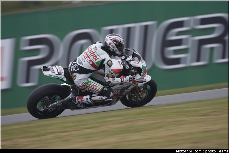 sbk_xaus_09_angleterre_donington_2011