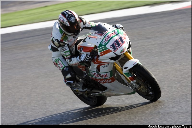 sbk_xaus_10_angleterre_donington_2011