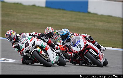 sbk_001_angleterre_donington_2011.jpg
