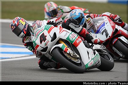 sbk_002_angleterre_donington_2011.jpg