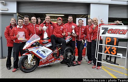 sbk_checa_5_angleterre_donington_2011.jpg